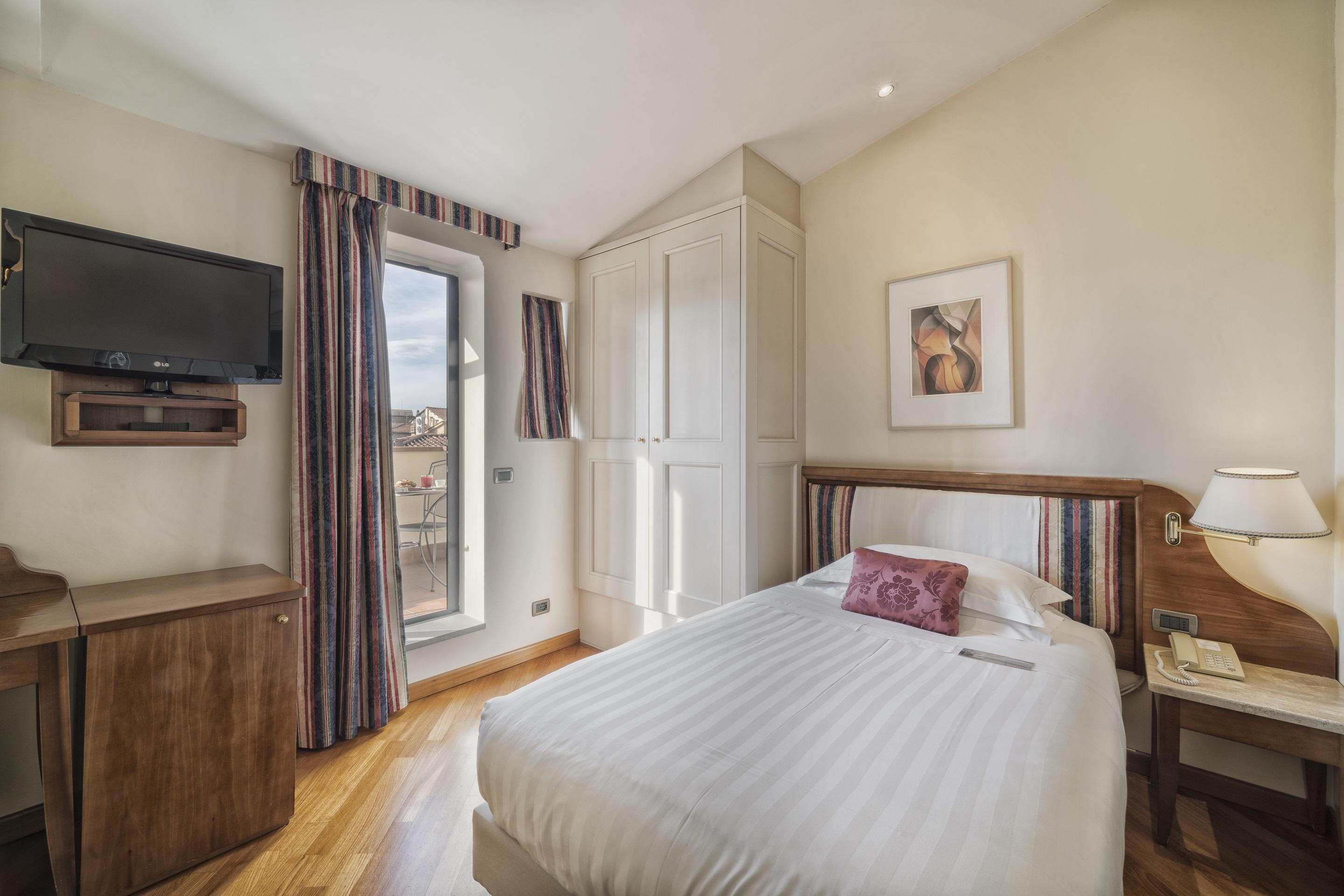 B&B Hotel Firenze Laurus Al Duomo Bagian luar foto