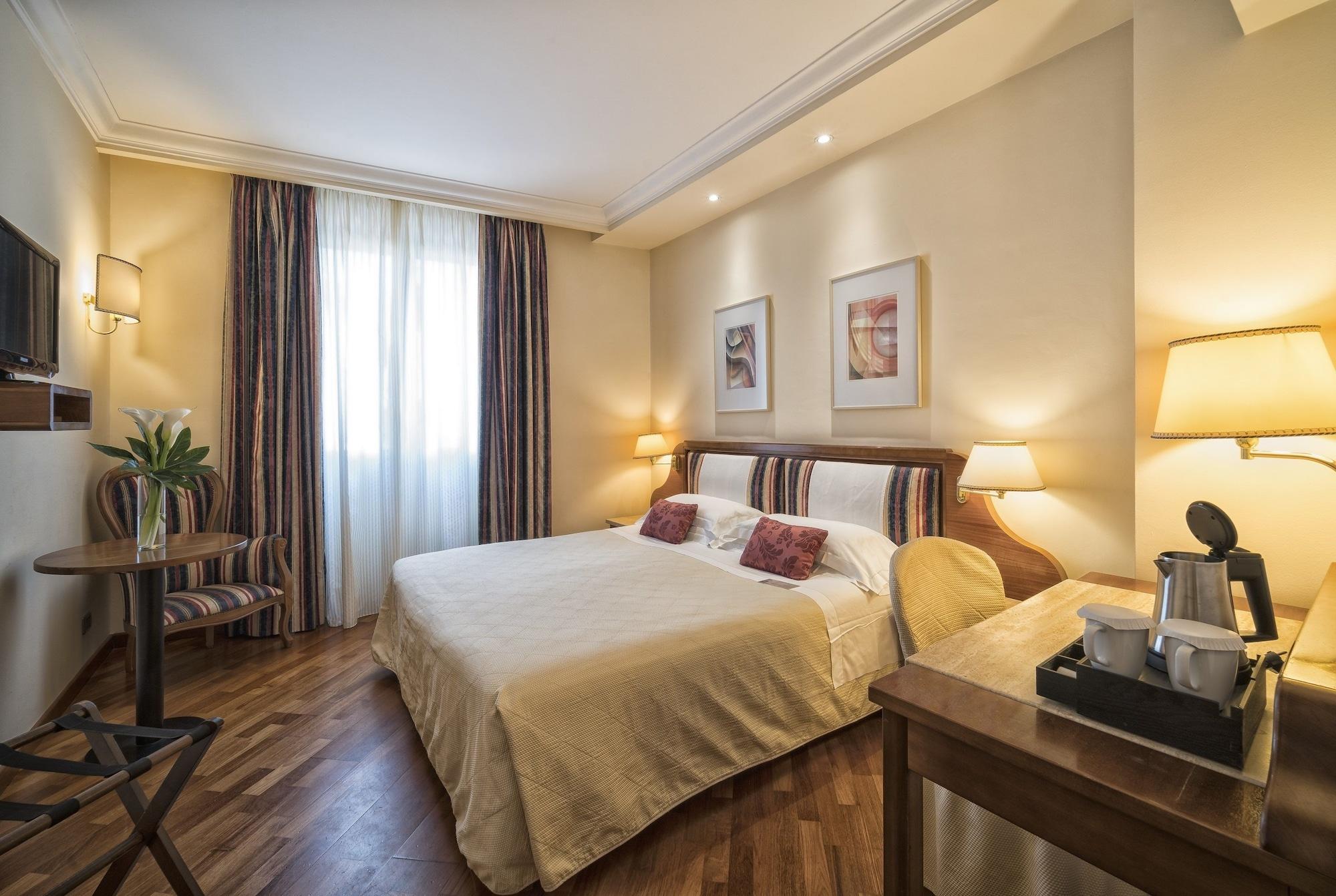 B&B Hotel Firenze Laurus Al Duomo Bagian luar foto