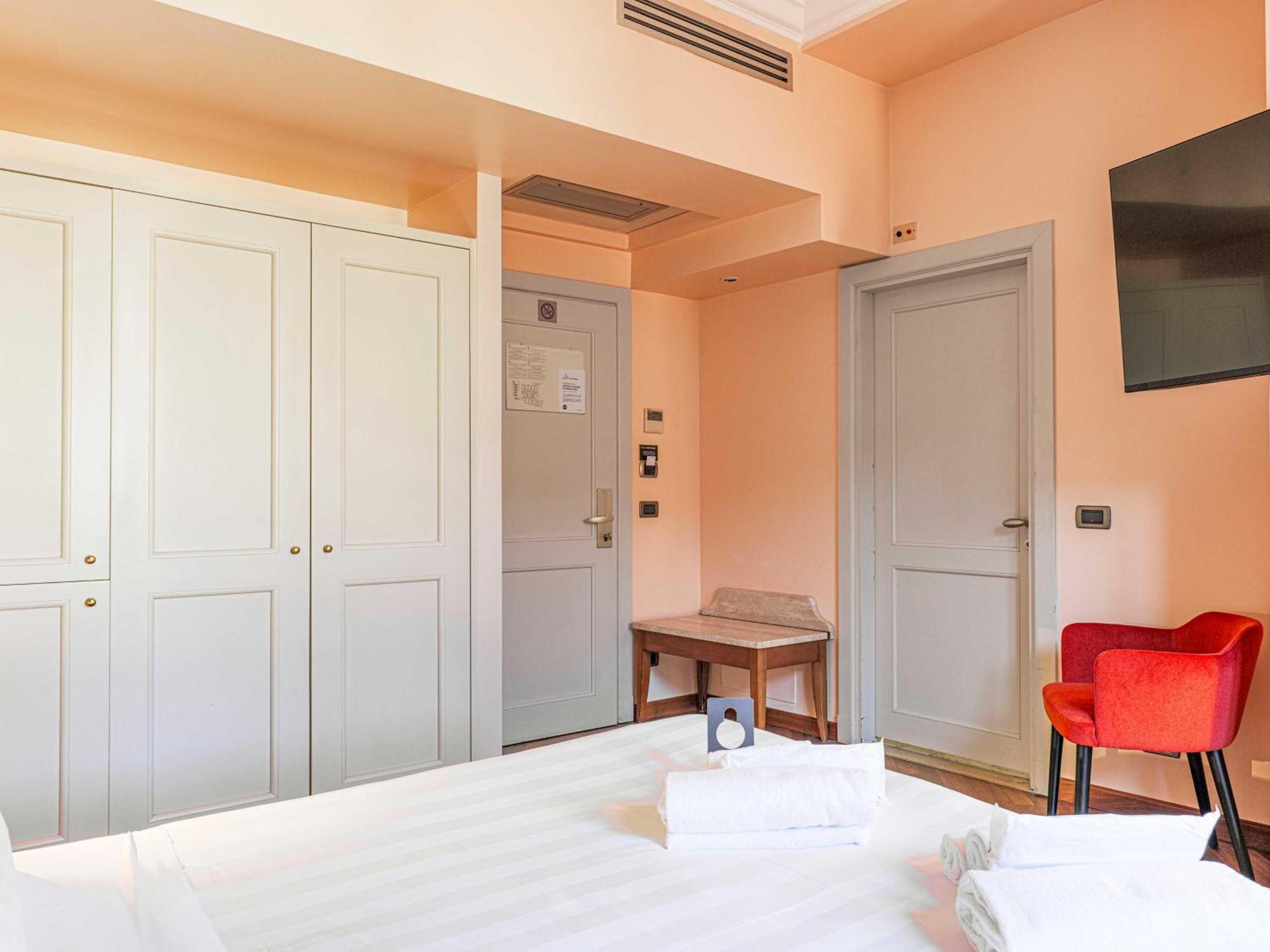 B&B Hotel Firenze Laurus Al Duomo Bagian luar foto