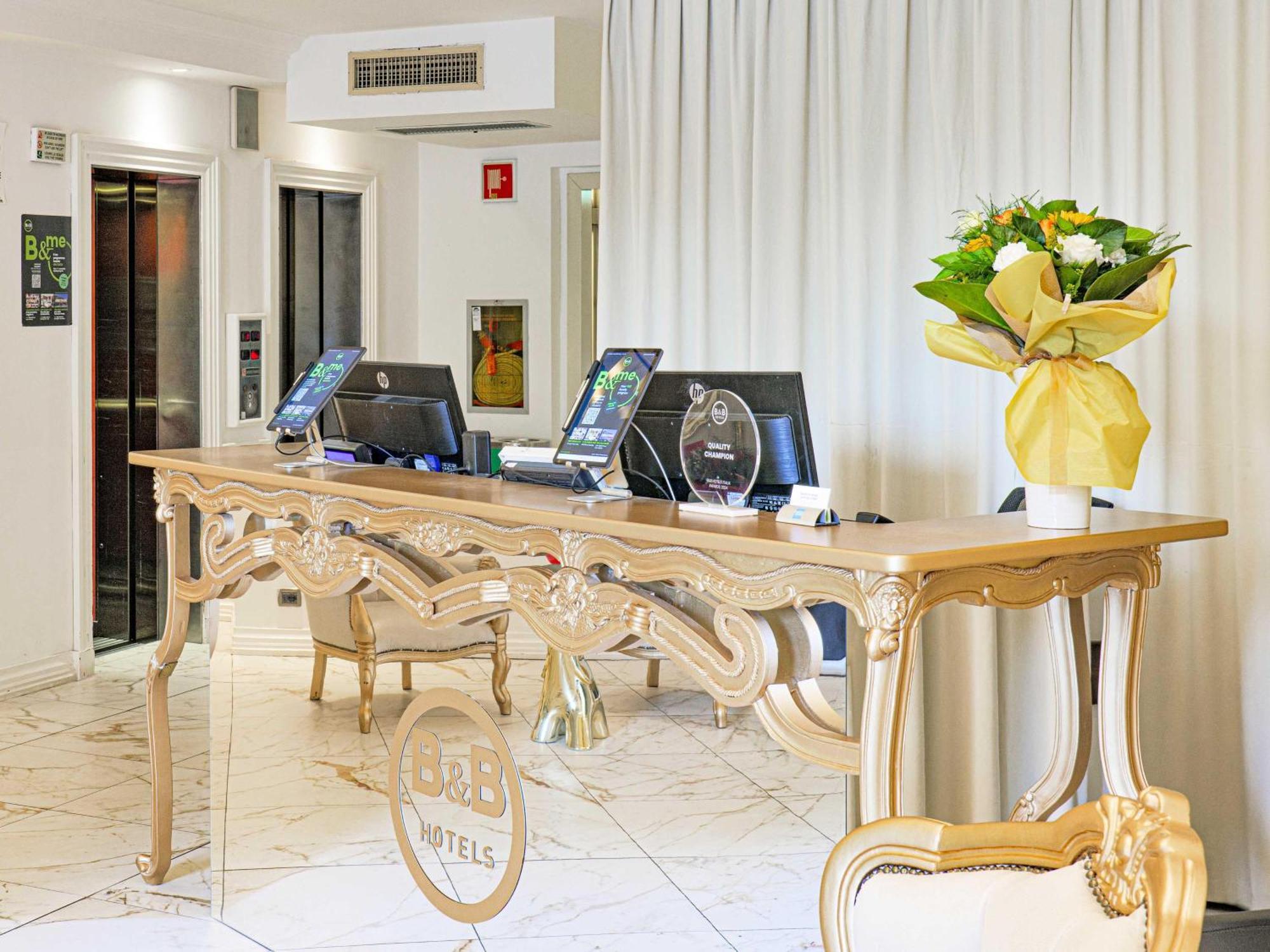 B&B Hotel Firenze Laurus Al Duomo Bagian luar foto