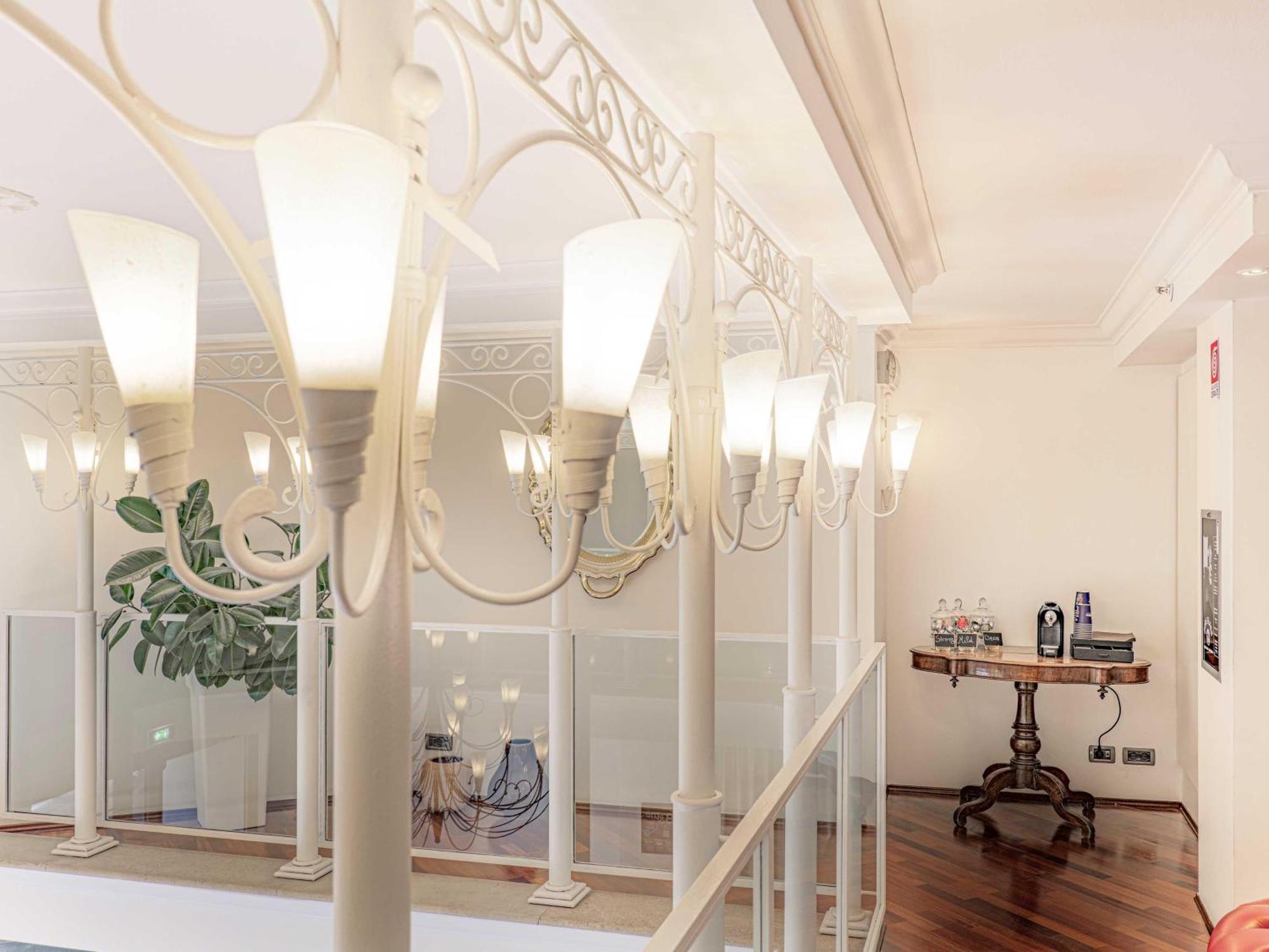 B&B Hotel Firenze Laurus Al Duomo Bagian luar foto