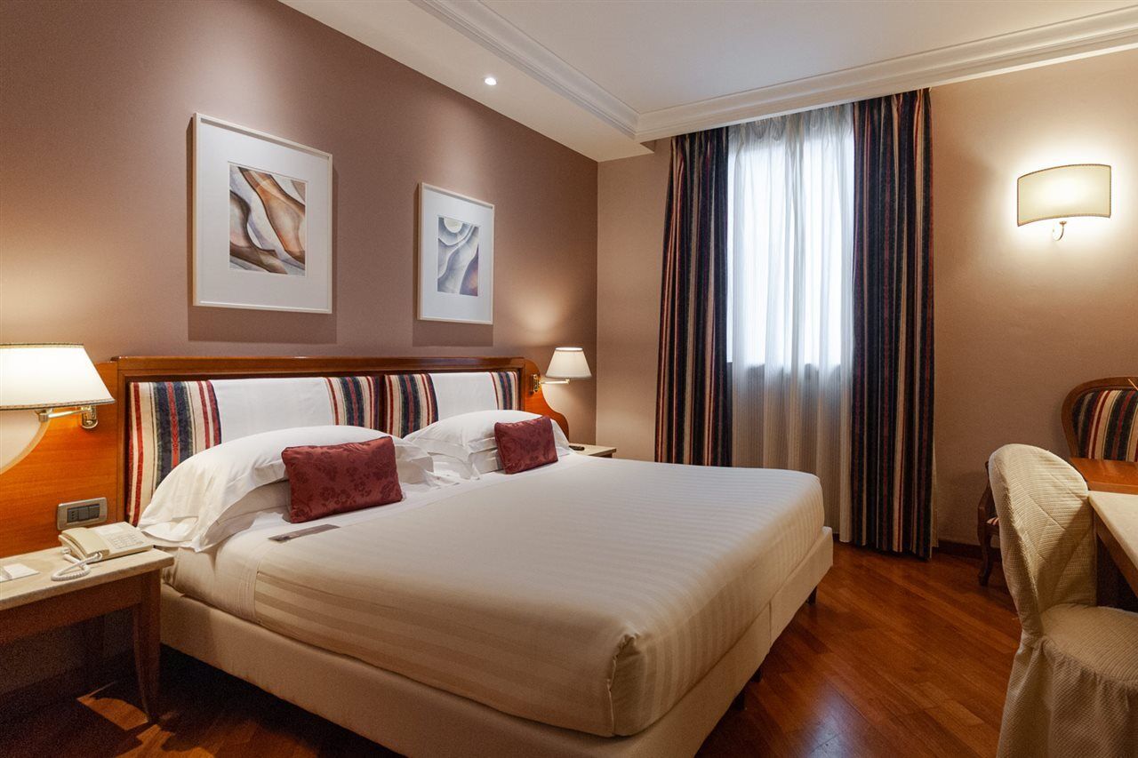 B&B Hotel Firenze Laurus Al Duomo Bagian luar foto