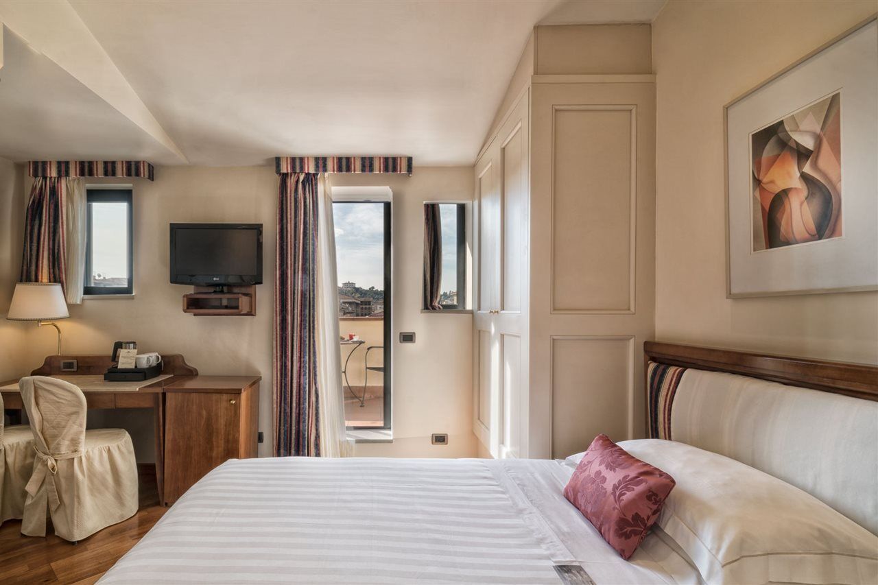 B&B Hotel Firenze Laurus Al Duomo Bagian luar foto