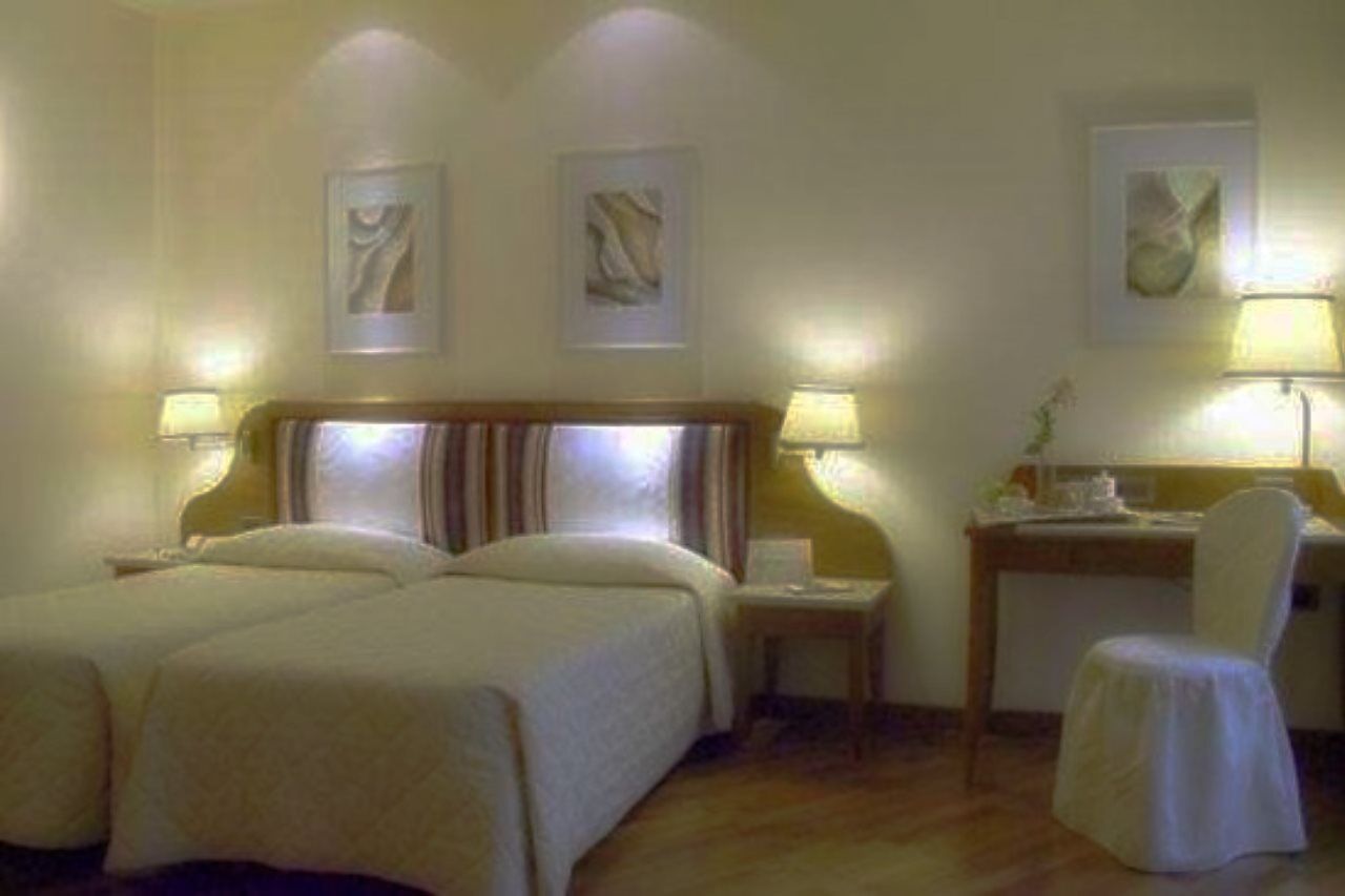 B&B Hotel Firenze Laurus Al Duomo Bagian luar foto